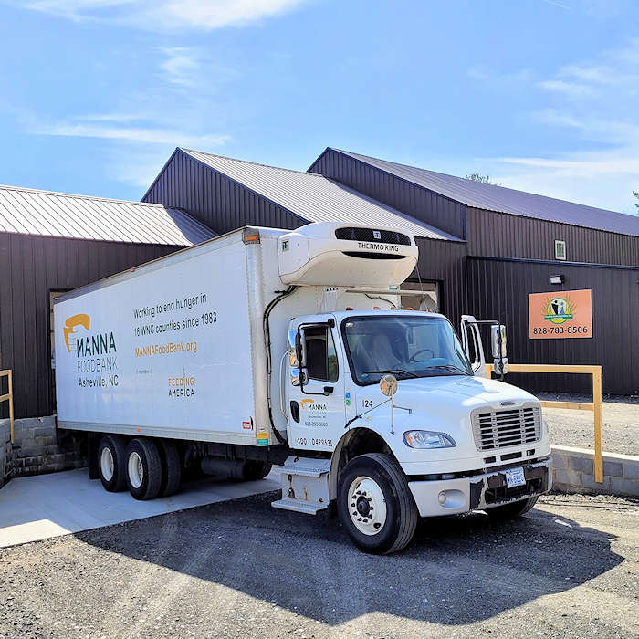 MANNA FoodBank Delivery at Feeding Avery Families