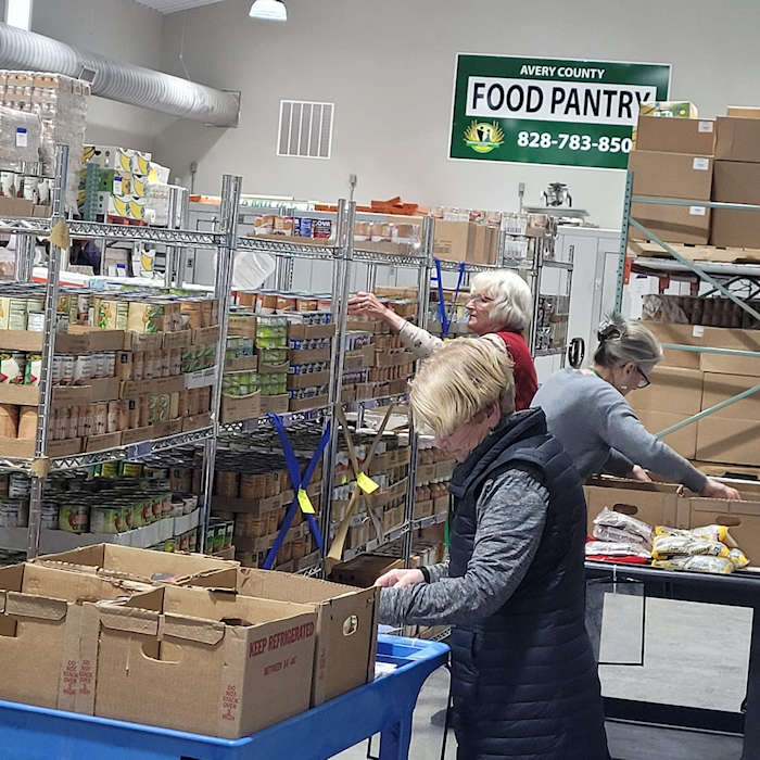 Feeding Avery Families