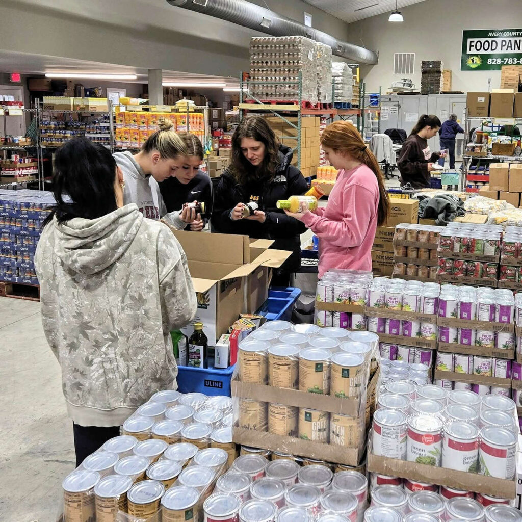 Feeding Avery Families